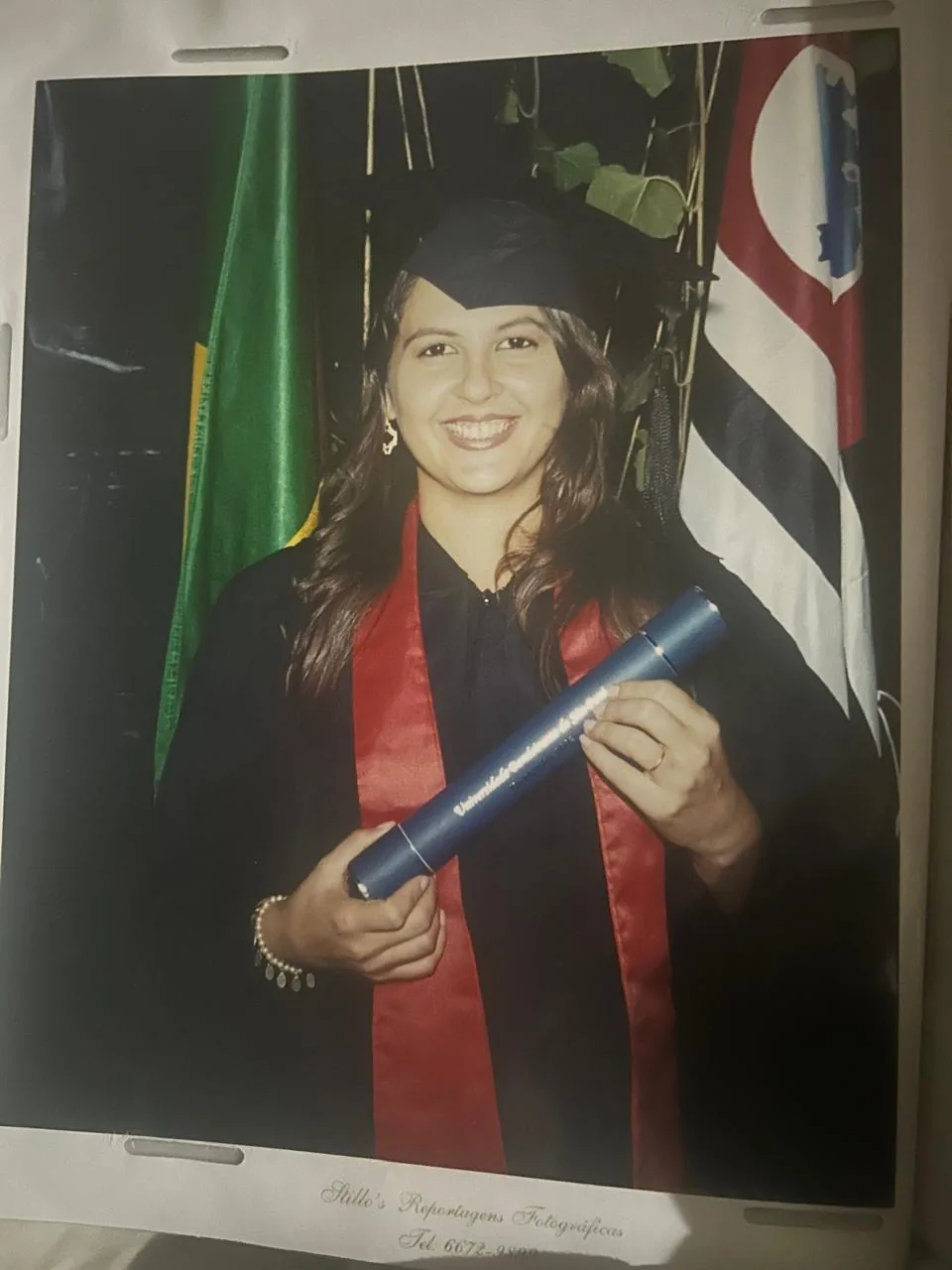 Vanusa Santos em registro de formatura